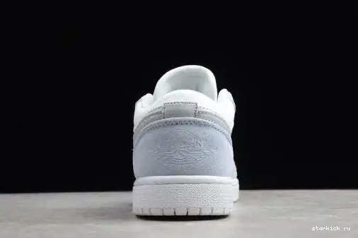 CV3043-100 Air CV3043-100 1 Low “Paris” Jordan 0629